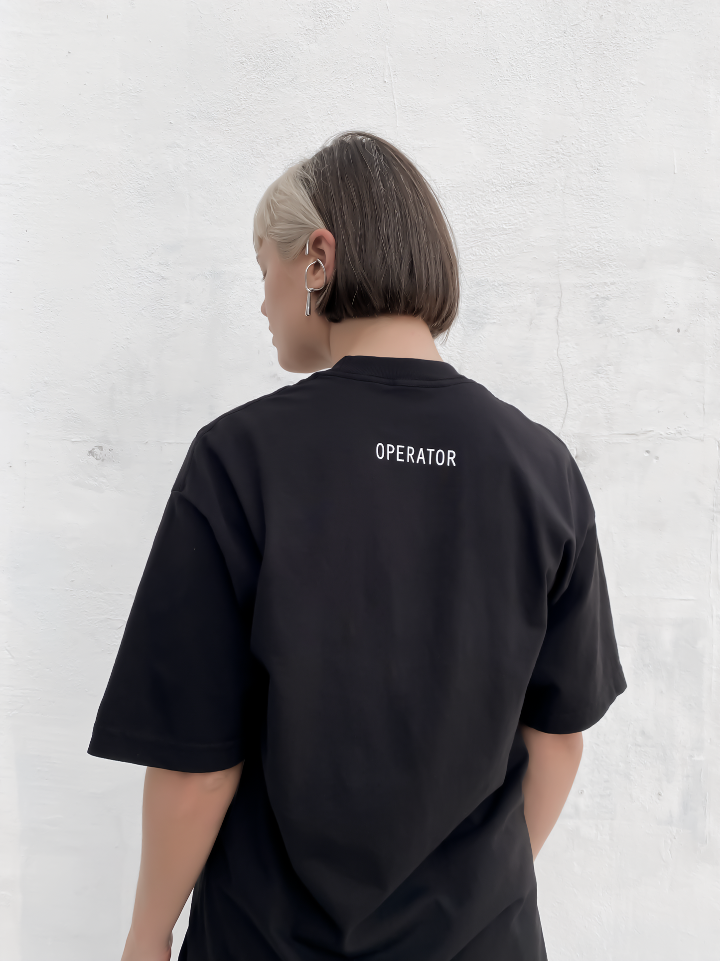 GIT PULL ORIGIN QUEEN (BLACK SHIRT)